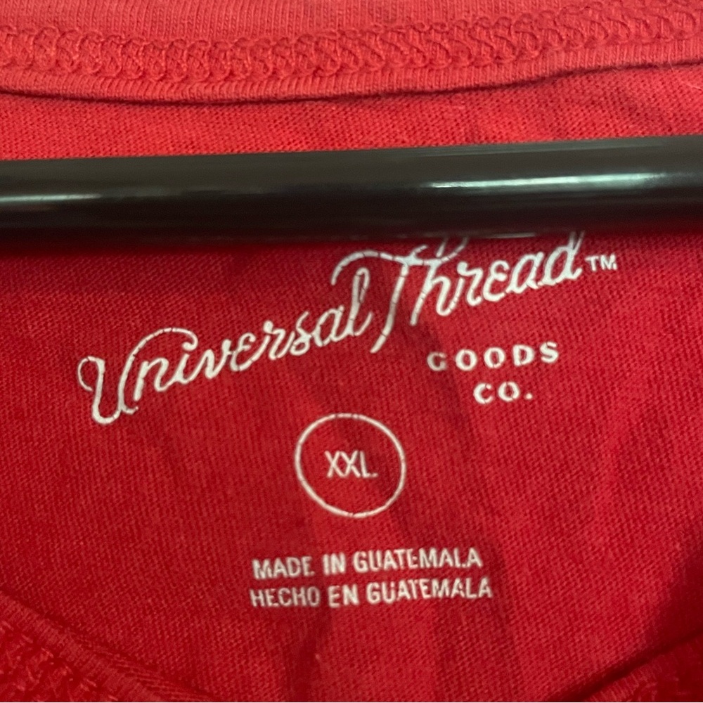 Red t-shirt - Picture 2 of 2